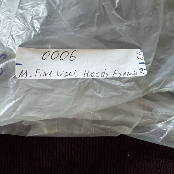 Elegant Men’s Pullover Express Size M Light  Fine Wool Burgundy Old Money Style - Picture 8 of 9